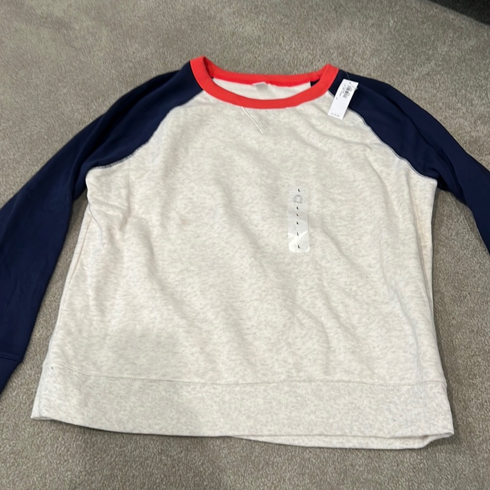 Old navy NWT large soft lightweight pullover sweatshirt